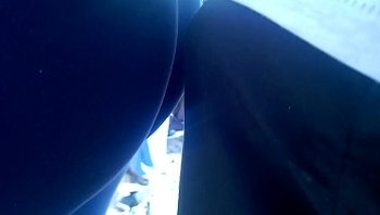 encoxada con hijo al lado