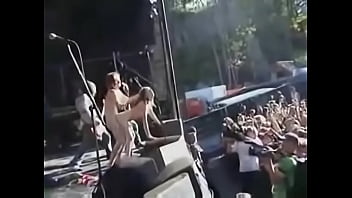 Couple fuck on stage via a concord