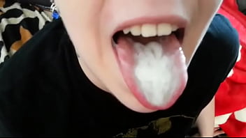 Girlfriend takes enclosing sperm in mouth