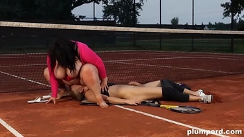 Extreme BBW Pays Facesitting her Tennis Teacher