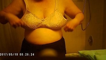 voyeur getting ready for shower, Large breast, mature, apex80