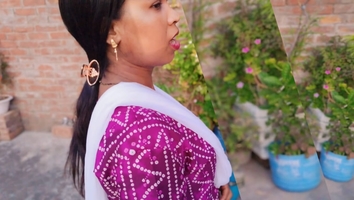 Fat ass wali wife ko hold ke pela raat me