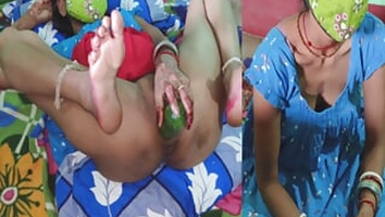 Up ki Seema bhabhi chut me khira Dali our boy friend ka land gand me liya