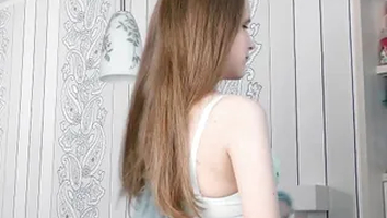 18 Virgin Sex - Orgasm at a break