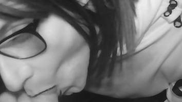 Having a walk at Night ends in a massive Cumshot to swallow.