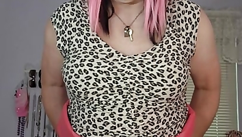 Granny Tranny Cougar on the prowl for hot young men!