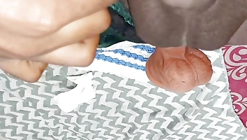 Shemale handjob and cum without getting hard