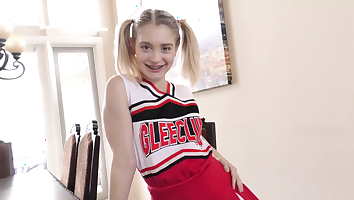 18yo Cheerleader with Braces Loves It