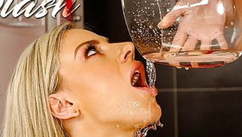 Sexy, Lezzy, Piss Play