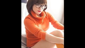 Daphne Vs Velma: Cosplay Jerk Off Challenge